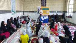 آشنایی دانش آموزان فراشبند با پویش ملی تغذیه سالم و الگوی مصرف روغن مناسب