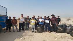 اجرای پویش خانوادگی جمع آوری و پاکسازی زباله ها در روستای «دولت آباد» 