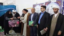 تقدیر از مراقبان سلامت و بهورزان فعال در حوزه جوانی جمعیت در آیین نماز جمعه فراشبند