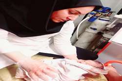 تولد نوزاد عجول دهرمی در آمبولانس