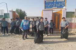 به مناسبت هفته سلامت انجام شد؛ پاک‌سازی اطراف مدرسه روستای دولت‌آباد با مشارکت دانش‌آموزان