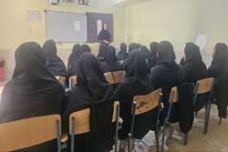 آموزش مهارت‌های زندگی با محوریت «ارتباط مؤثر» برای دانش‌آموزان دبیرستان مرضیه دهرم