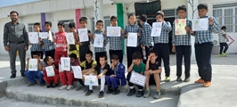 گرامیداشت هفته سلامت در روستای آویز با برگزاری مسابقات فرهنگی، ورزشی و فعالیت‌های محیط زیستی